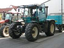 Fendt Xylon steht mit einem Anhänger auf der Waage der Raiffeienwarenzentrale in 36088 Hünfeld, 06.08.09

