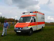 RTW des BRK bei einem Einsatz auf dem Gipfelplateau des Kreuzberges in der Rh�n am 09.08.09