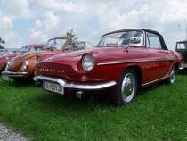 RENAULT_Caravelle steht in Reih u. Glied bei der Oldtimerausstellung in Neukirchen/V�ckla; 090705