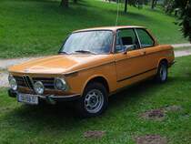 BMW2002 in der Botanik, anl�sslich der Oldtimerausstellung in M�nsteuer; 090809