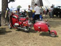 Motorrad JAWA 350 mit Anh�nger PAv 40 aus der Hansestadt Wismar beim 16. Oldtimer- und Traktorentreffen, Alt Schwerin/Meckl. 08.08.2009