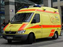 MB Sprinter Rettungswagen des ASB Magdeburg am Allee-Center. Fotografiert am 11.08.2009