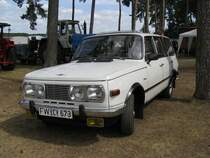Pkw Wartburtg 353 W tourist de luxe Kombi aus dem ehem. Kreis F�rstenwalde beim 16. Oldtimer- und Traktorentreffen, Alt Schwerin/Meckl. 08.08.2009