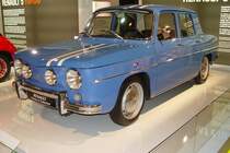 In dem Verkaufs- und Schauraum von Renault auf den Champs-Elys�es in Paris war u.a. auch dieser Renault R 8 Gordini ausgestellt. Baujahr 1970, mit einem 4-Zylinder-Motor von 1255 ccm und 110 PS