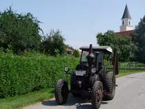 LANZ-Bulldog,Baujahr1940 mit 25PS befindet sich noch im Originalzustand, und tuckert bei der Oldtimerausfahrt in M�nsteuer mit; 090809