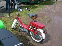 Auch diese Mofas wurden bei Simson gebaut. Das Simson Mofa beim Lugauer Oldtimertreffen an der Motocrossstrecke