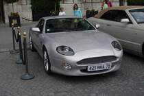 Dieser Aston Martin Vantage DB7 war am 19.07.2009 am Strassenrand auf der Place de la Concorde in Paris geparkt