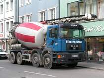 MAN35.414 macht einen kleinen Zwischenstop im Stadtgebiet von Ried i.I.; 090814