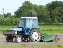 Ein Ford fotografiert bei Leiden, Niederlande am 16-08-2009.