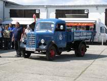 sch�n gepflegter Lieferwagen BORGWARD B 2000 A aus der Hansestadt Hamburg, Meetzen 16.08.2009.
Produziert von 1951 bis zur Werksschlie�ung im Jahr 1961.