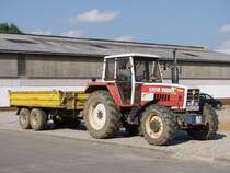 STEYR8100 einer Baufirma wartet den Feierabend am Messegl�nde in Ried i.I. sehnlichst herbei; 090818