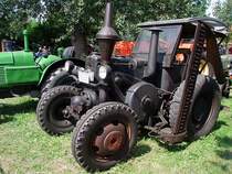 LANZ-Bulldog,Bj.1940 mit 25PS kurz vor der Ausfahrt in M�nsteuer; 090809