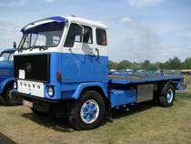 Abschleppwagen VOLVO CH230 aus dem Landkreis Nordvorpommern beim 16. Oldtimer- und Traktorentreffen, Alt Schwerin/Meckl. 08.08.2009
