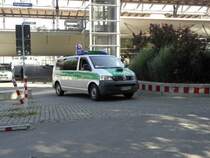 VW T 5 als Streifenfahrzeug der Landespolizei des Freistaates Bayern bei einem Einsatz am 23.08.2009 in Jena