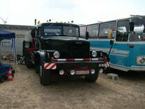 Kras 256 Zugmaschine beim Treffen in Rottelsdorf