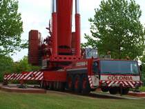 Hier ist ein 8-achser 500to Mobilkran der Firma Colonia aus Kln vor dem Aachener Klinikum zu sehen.