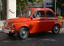Fiat 500 als Gast bei der Old- und Youngtimerausstellung des MC Hnfeld am 30.08.2009 in 36088 Hnfeld