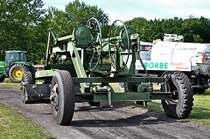 von hinten gesehen, das vermutliche Arbeitsgert des ZT im Speedway Stralsund ein alter Straenhobel beim Lauf zur LMMV & OBC am 27.06.09 im Stralsunder Speedway-Stadion  Paul-Greifzu  des MC Nordstern