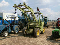 Stallarbeitsmaschine HT140, hergestellt im Weimar Werk, beim Schleppertreffen in Rottelsdorf