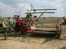 Zapfwellenm�hbinder E152 aus der Sammlung der Rottelsdorfer Schlepperfreunde zum dortigen Schleppertreffen