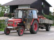 ZETOR6718 qult sich mit einer Fuhre Bauschutt Richtung Eberschwang; 090905