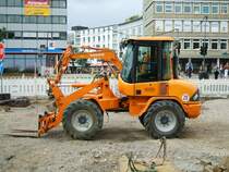Radlader Volvo L 30 am Bochumer Hbf.Baustelle.(02.09.2007)