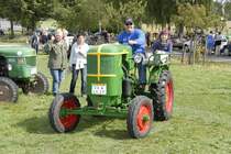 Deutz f�hrt beim Oldtimmertreffen des  Deutzclub Allmus  in Hofbieber-Allmus vor. 30.08.2009
