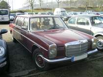 Ein Mercedes-Benz W114 in der seltenen Langversion, Februar 2007