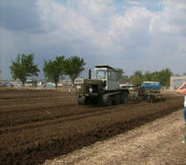 Dieser ZT GB war mit dem Koplungswagen mit Feinkrmler lief nach der Shmaschine beim Schauackern in Rottelsdorf