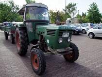 DEUTZ mit Anhnger am Marktplatzgelnde in Cuxhaven; 090829