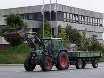 FENDT-Farmer307LS unterwegs auf den Straen von Cuxhaven;090831
