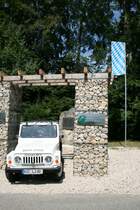 Geografischer Mittelpunkt Bayerns (Gelbelsee-Kipfenberg)
SUZUKI LJ80
