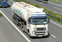 Volvo Tankzug - KLEINW�CHTER - auf der A 61 am 27.08.2009