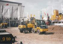 Ein 118 aus dem Hause Kramer aufgenommen auf der Bauma in Mnchen (Scan)