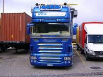 sehr schner Scania Longline auf dem Gelnde der UAG Basel