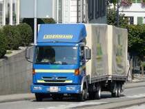 Nissan  BE 263430 unterwegs mit H�nger in Aarwangen am 08.09.2009