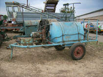 Alte Feldspritze beim Schleppertreffen in Rottelsdorf