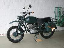 Hercules 125 ccm des ehem. BGS gesehen am Tag der offenen Tr bei der Bundespolizeiabteilung Hnfeld anl. des 50-jhrigen Standortjubilums am 13.09.2009 in 36088 Hnfeld 
