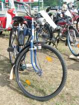 Fahrrad mit Hilfsmotor vom Typ  Steppke  beim 8. Oldtimertreffen Hagenow 30.08.2009