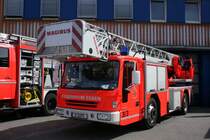 Feuerwehr Essen
3/3  E 2272 
Iveco Magirus FF 150 E 28
DLK 23/12
Florian Essen 1/33/1