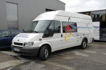 Ford Transit des Bundespolizeiorchesters Hannover gesehen am Tag der offenen T�r bei der Bundespolizeiabteilung H�nfeld anl. des 50-j�hrigen Standortjubil�ums am 13.09.2009 in 36088 H�nfeld 
