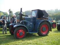 Lanz Bulldog ist gerade beim 4. Tanner Bulldog- und Oldtimertreffen am 20.09.2009 in Tann/Rh�n eingetroffen