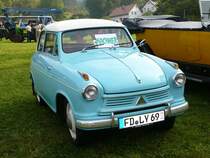 Lloyd Alexander ..... nachher ..... steht beim 4. Tanner Bulldog- und Oldtimertreffen am 20.09.2009 in Tann/Rh�n 