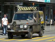 Schweizer Arme - Puch  M 19825 unterwegs in der Stadt Rapperswil am 07.09.2009