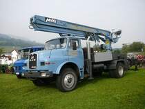 MAN 16-216 der Firma Drott steht beim 4. Tanner Bulldog- und Oldtimertreffen am 20.09.2009 in Tann/Rh�n 