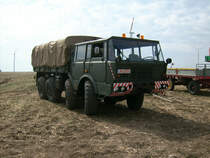 Der Kolloss Tatra 813 8x8 war am Sonntag noch zum Rottelsdorfer Schleppertreffen angereist