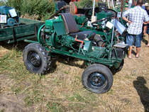 Eigenbautraktor beim Bulldog-, Dampf- und Oldtimertreffen in Bocka