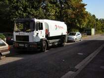 Ein �l Lieferant mit MAN-Tankwagen. Das Foto wurde am 23.09.2009 aufgenommen.