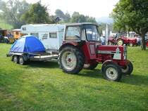 IHC 633 mit  Mobilzelt  beim 4. Tanner Bulldog- und Oldtimertreffen am 20.09.09 