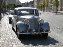 Mercedes-Benz 170S auf dem Markt in Doberlug-Kirchhain am 27.09.2009